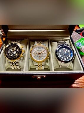 Men’s Designer Watch Lot – 2 Michael Kors + Tommy Hilfiger w/ Display Case